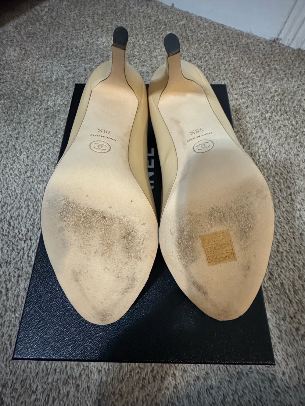CHANEL Beige and Black Lambskin Pumps - Picture 10 of 10